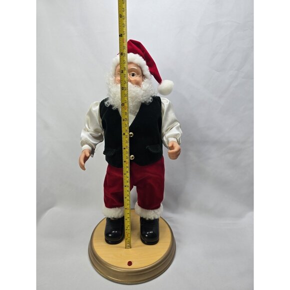 Gemmy Hip Swinging Santa Dances to The Music Of Santa Claus Is Coming To Town - Picture 4 of 16